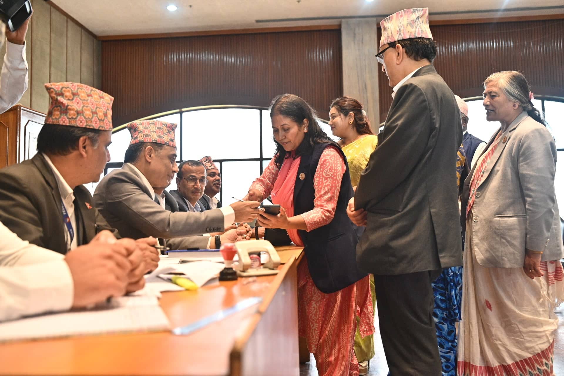 उपसभामुखमा एमालेले विद्या भट्टराईलाई उठायाे